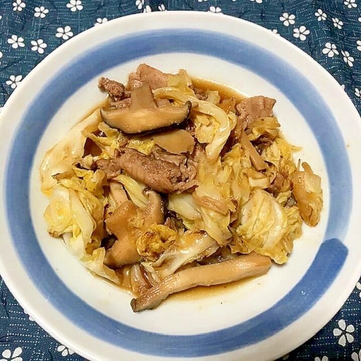 たっぷりキャベツときのこの肉野菜炒め